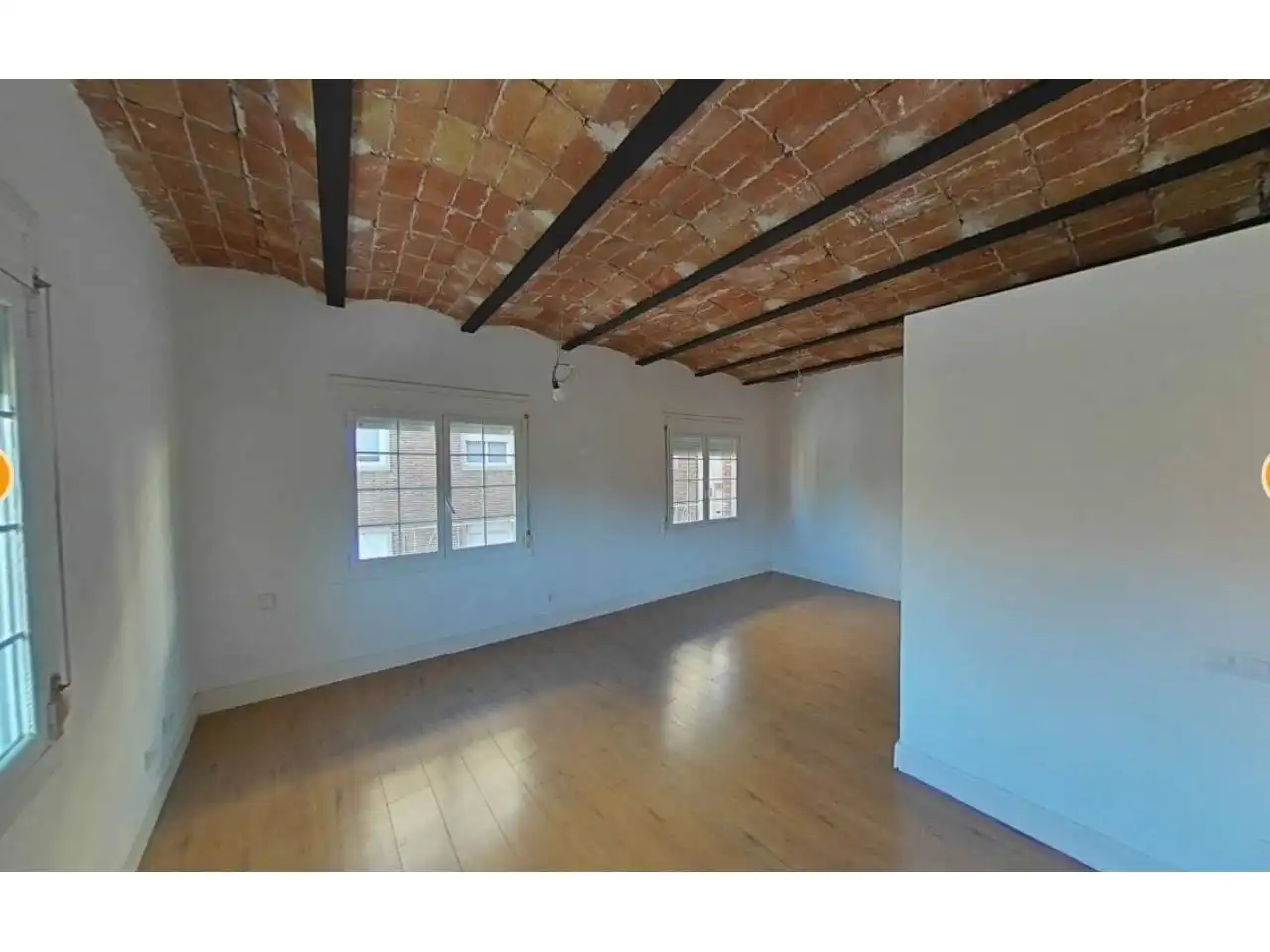 Living room of Flat for sale in Barcelona  with Parquet flooring and Storage room