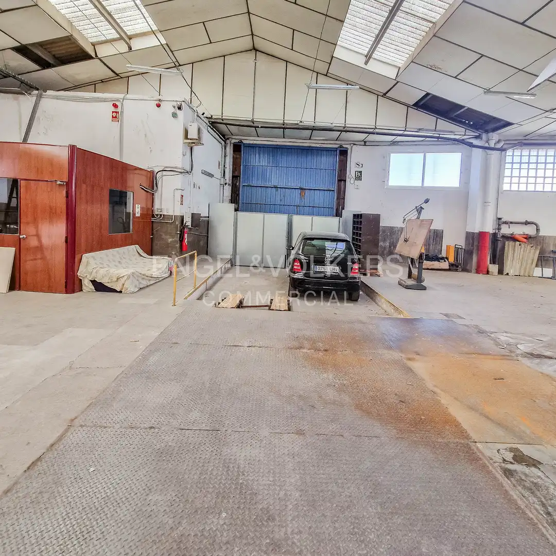 Aparcament de Nau industrial de lloguer en Sant Boi de Llobregat