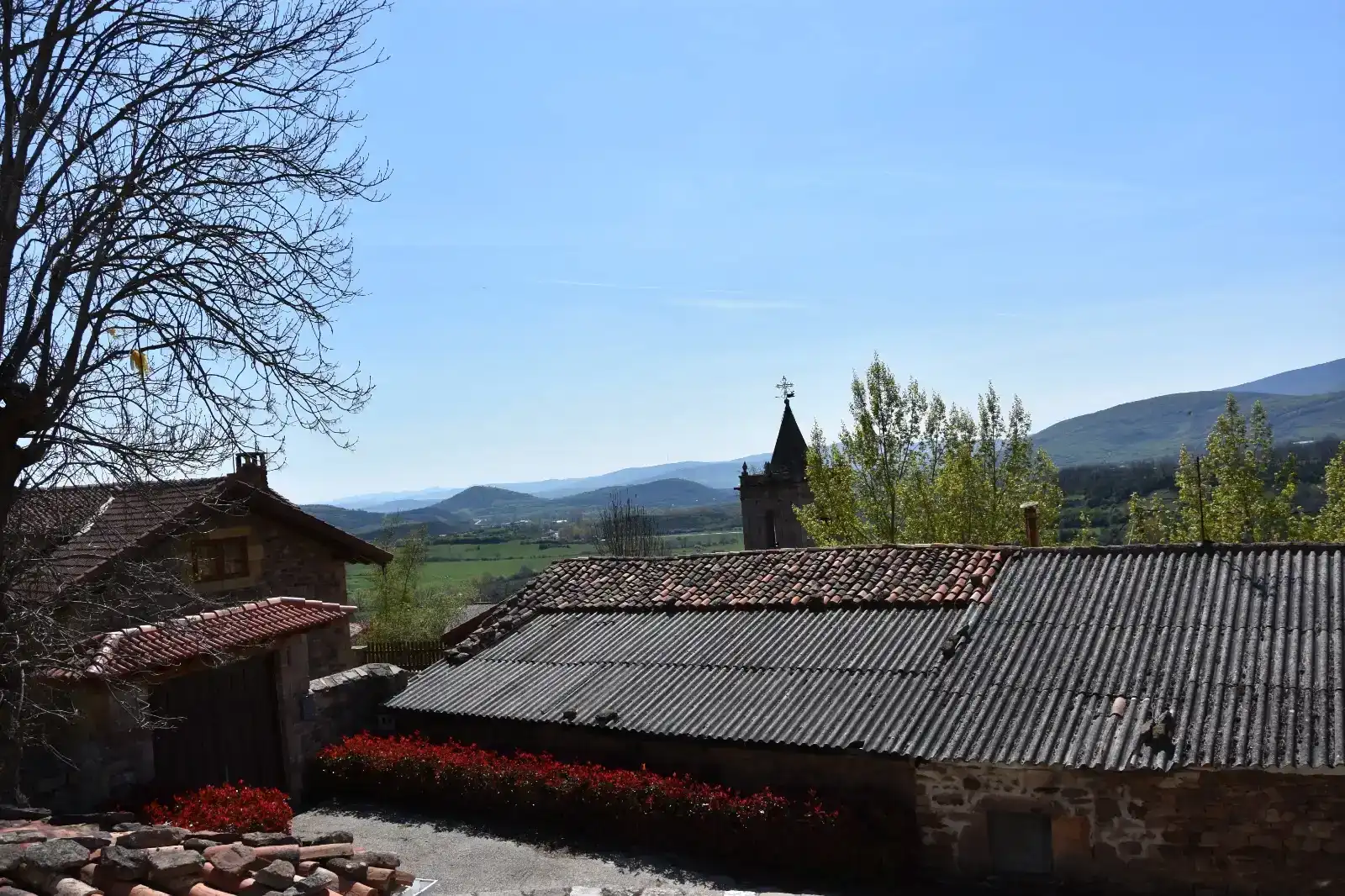 Terrassa de Finca rústica en venda en Hermandad de Campoo de Suso amb Jardí privat