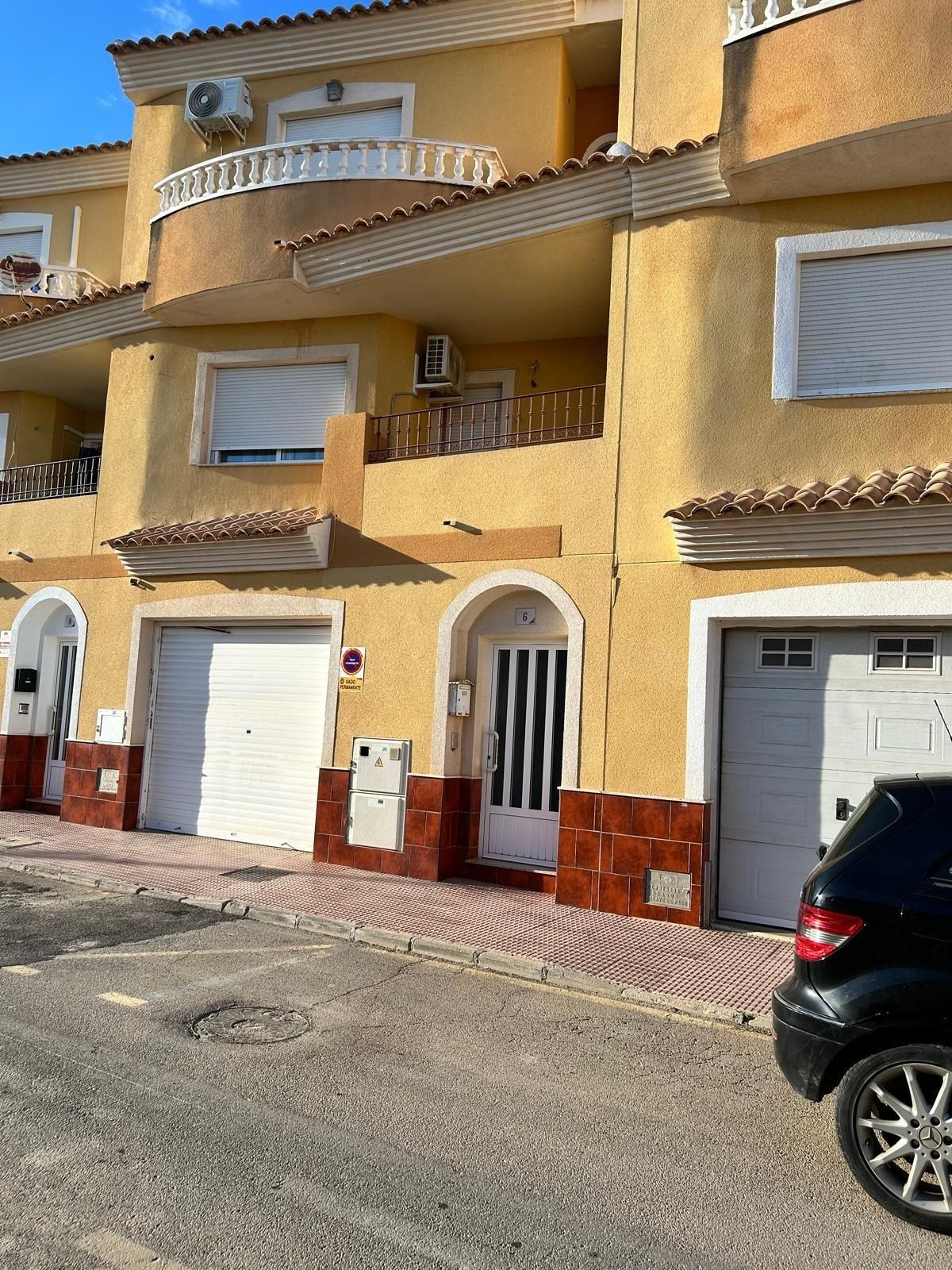 Exterior view of Single-family semi-detached for sale in Los Alcázares  with Terrace