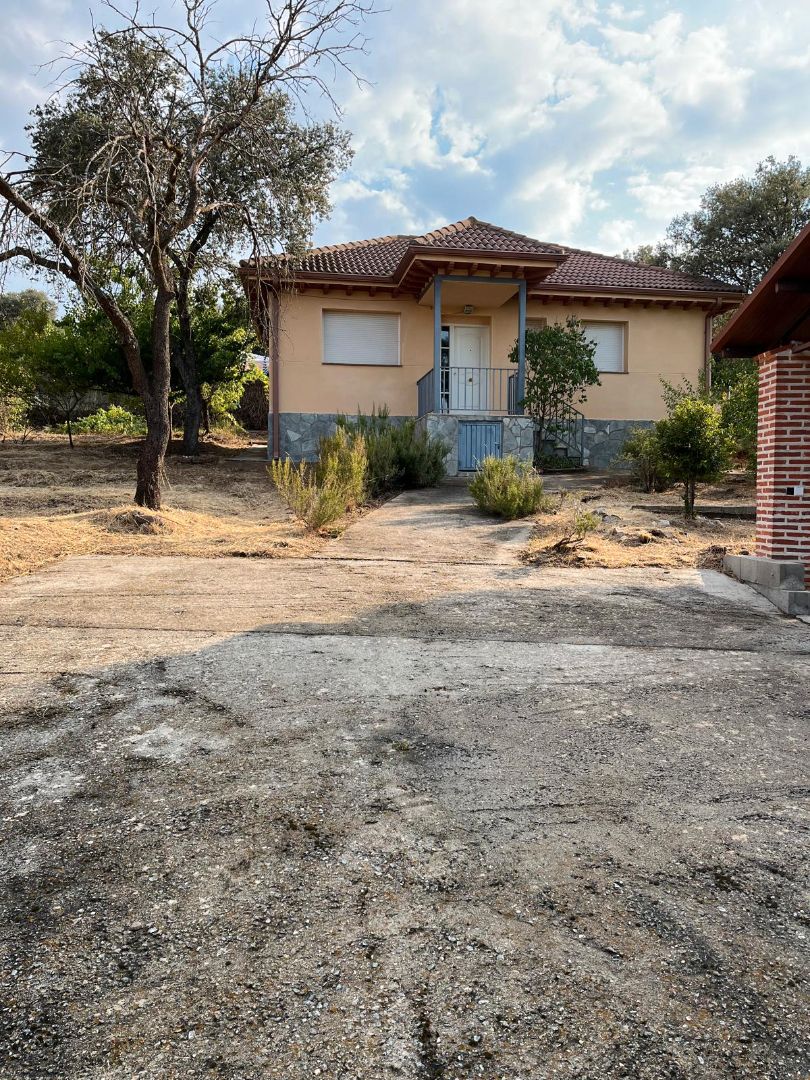 Exterior view of House or chalet for sale in Peñalba de Ávila  with Heating, Private garden and Terrace