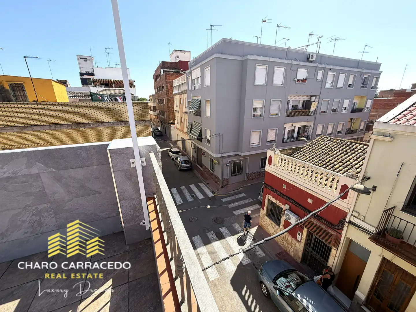 Vista exterior de Casa adosada en venda en Albal amb Aire condicionat, Terrassa i Moblat