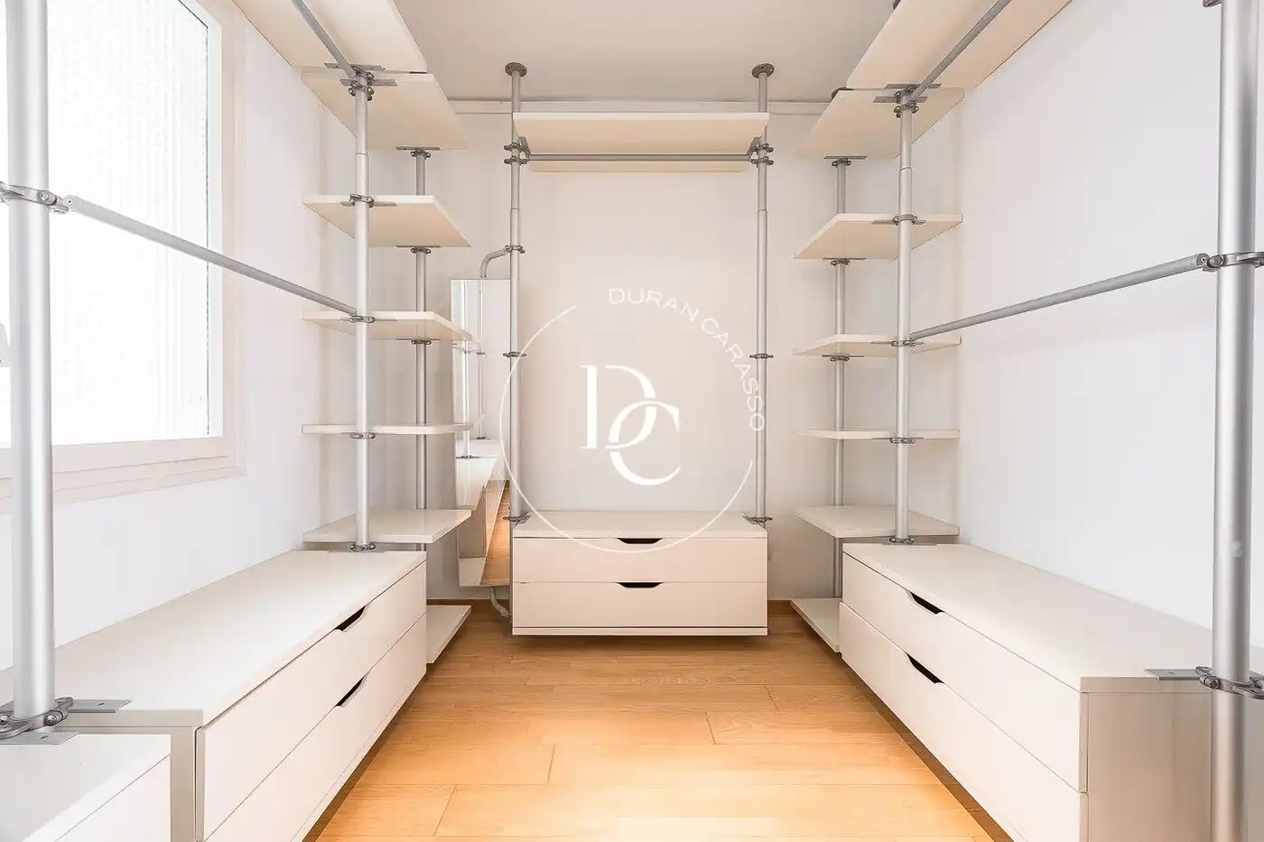 Schlafzimmer von Dachboden zum Verkauf in Barcelona mit Klimaanlage, Heizung und Terrasse