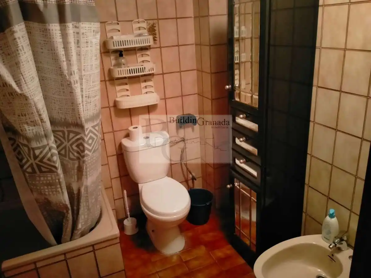 Badezimmer von Wohnung zur Miete in Granada mit Terrasse, Möbliert und Gemeinschaftspool