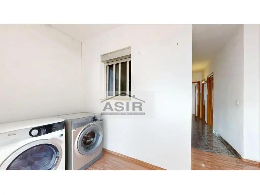 Vista exterior de Casa o xalet en venda en La Pobla Llarga amb Aire condicionat i Terrassa