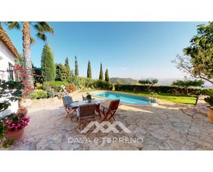 Garden of House or chalet for sale in Alfarnatejo  with Air Conditioner, Terrace and Swimming Pool