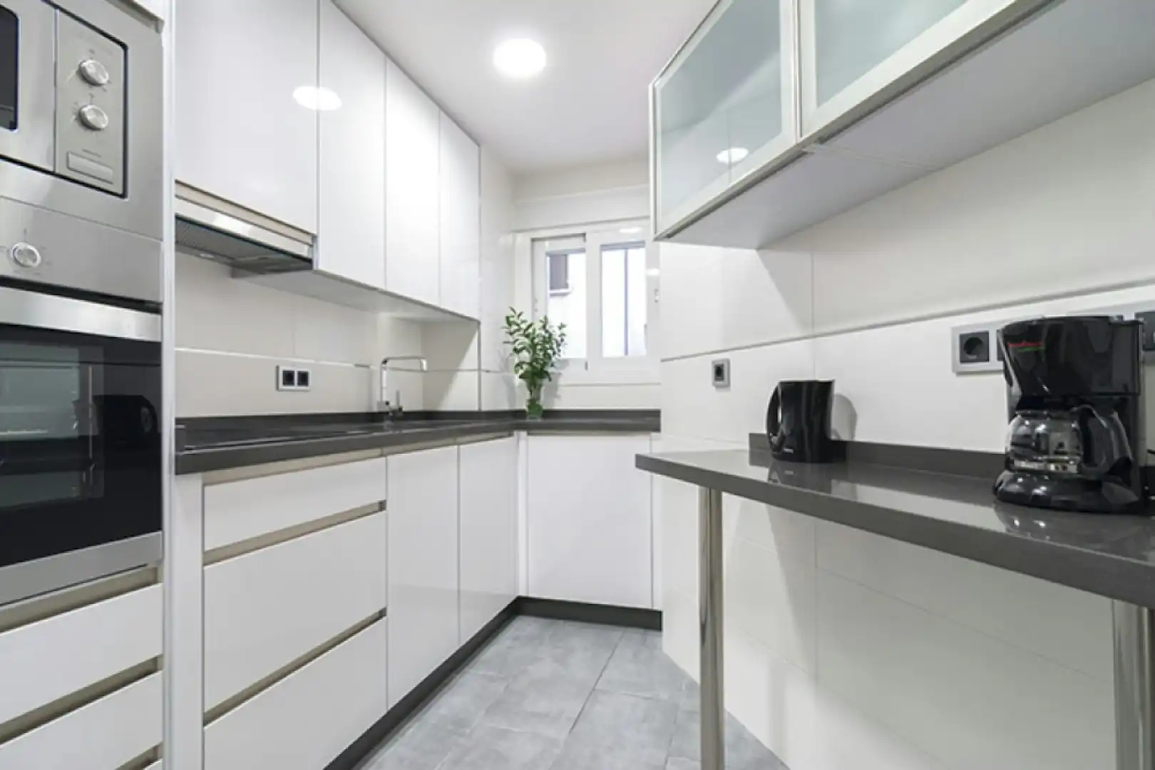 Kitchen of Flat for rent in Madrid  with Air Conditioner, Heating and Furnished