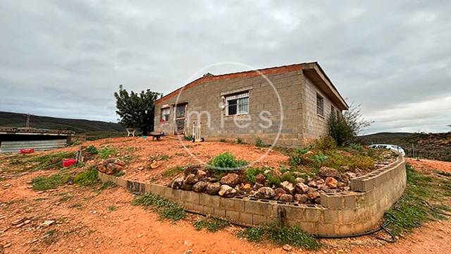 Casa-chalet en Venta en Barranco Nell, 0 en Alborache