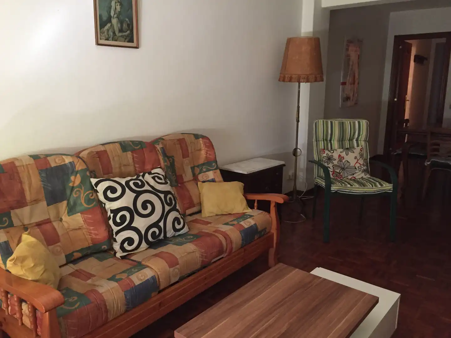 Sala d'estar de Pis de lloguer en Santiago de Compostela  amb Moblat