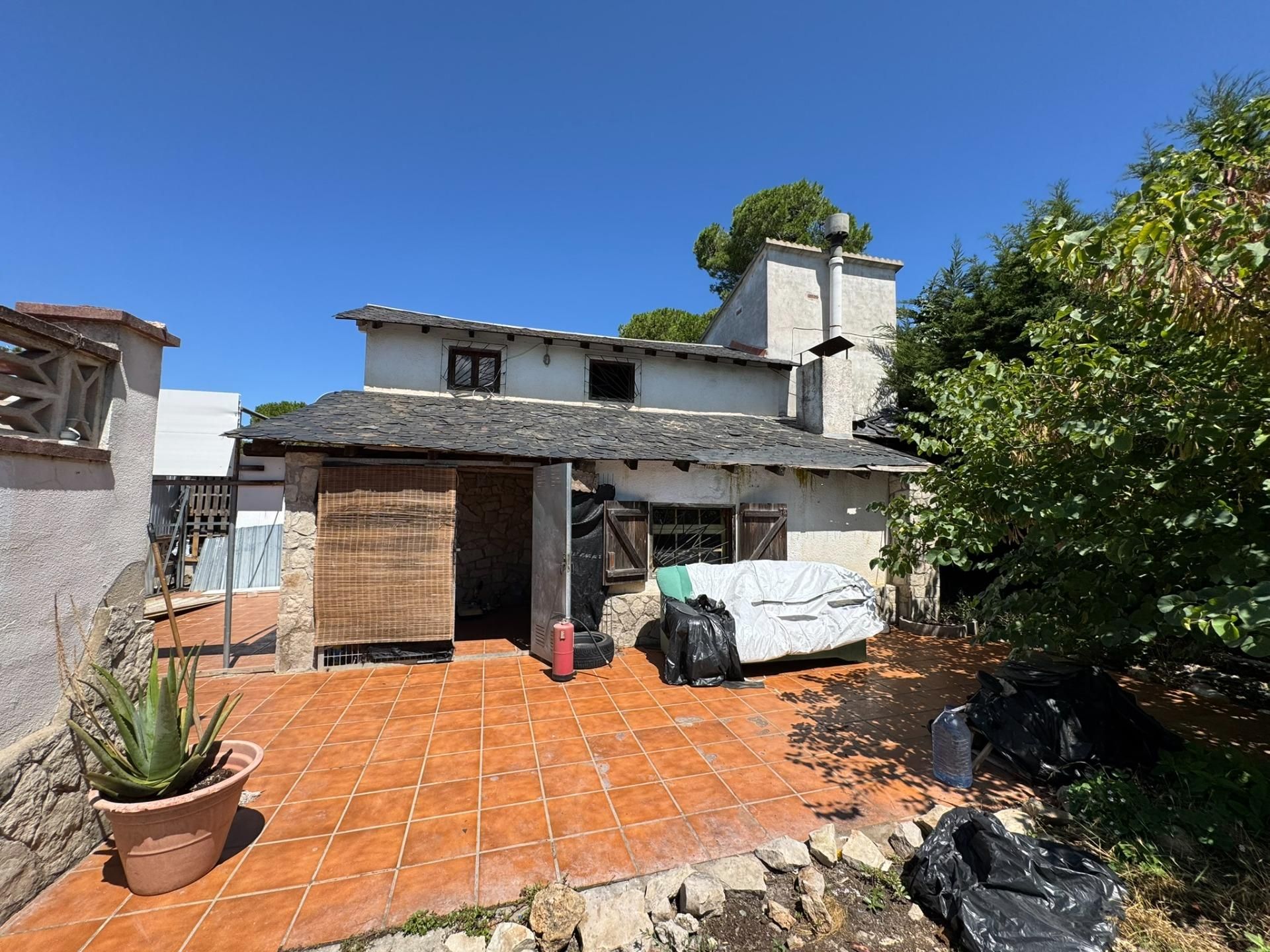 Vista exterior de Casa o xalet en venda en Mediona amb Jardí privat i Piscina