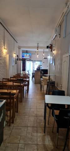 Local comercial en Alquiler en El Camp de l'Arpa del Clot