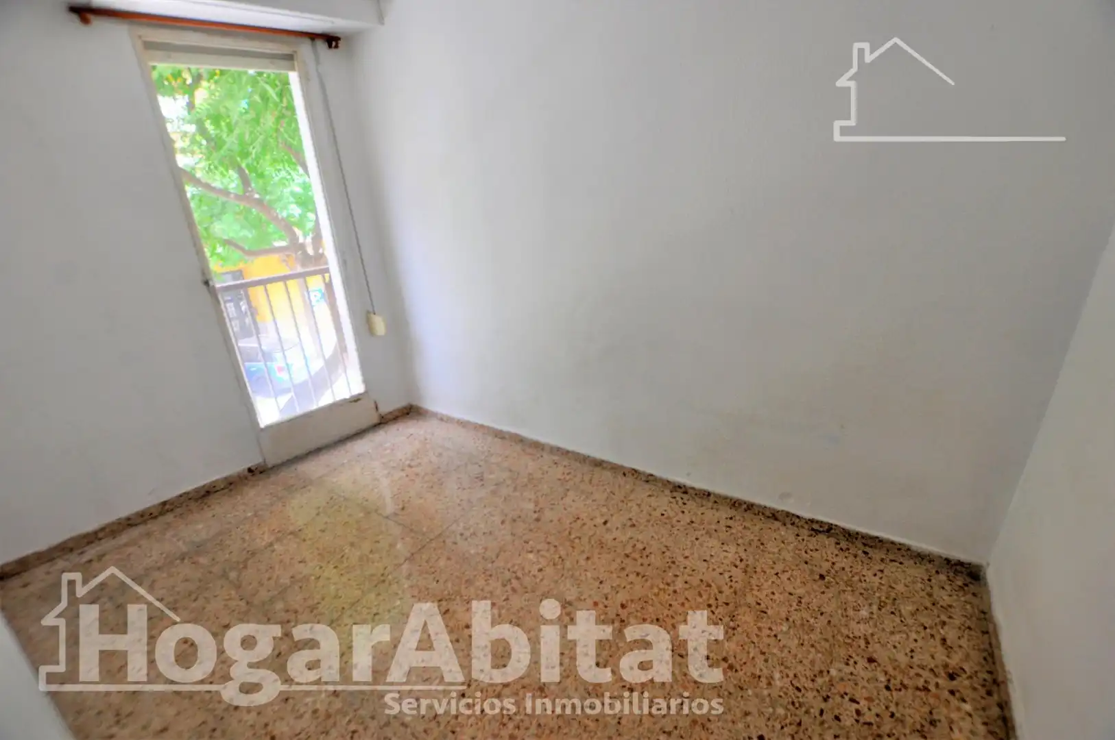 Bedroom of Flat for sale in Mislata  with Balcony