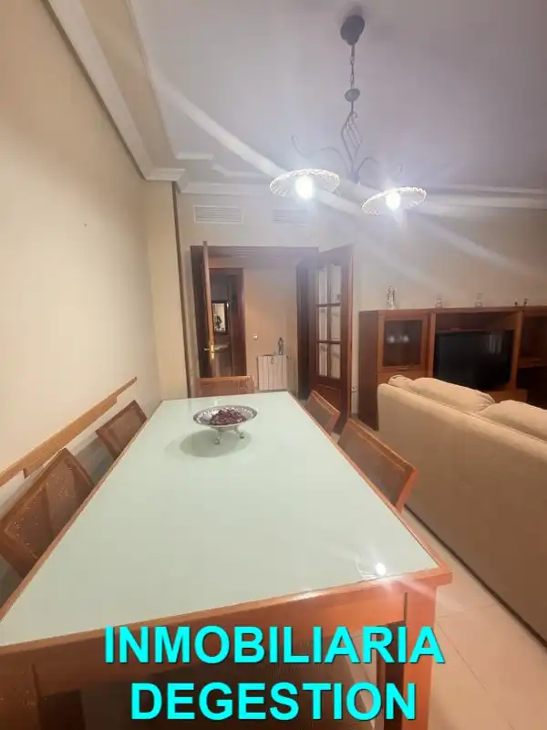 Esszimmer von Wohnung zur Miete in Linares mit Klimaanlage, Heizung und Möbliert