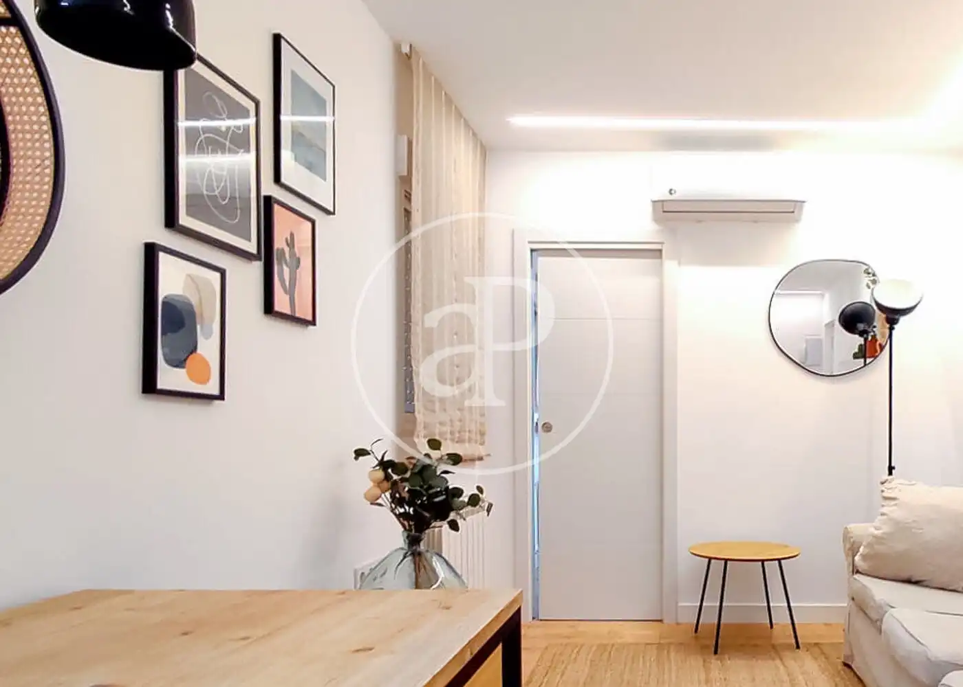 Flat for rent in Madrid  with Heating and Furnished