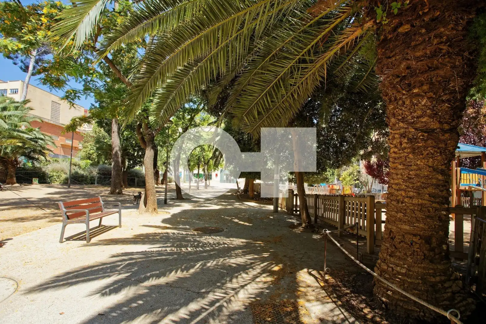 Vista exterior de Estudi en venda en Barcelona amb Calefacció, Parquet i Moblat