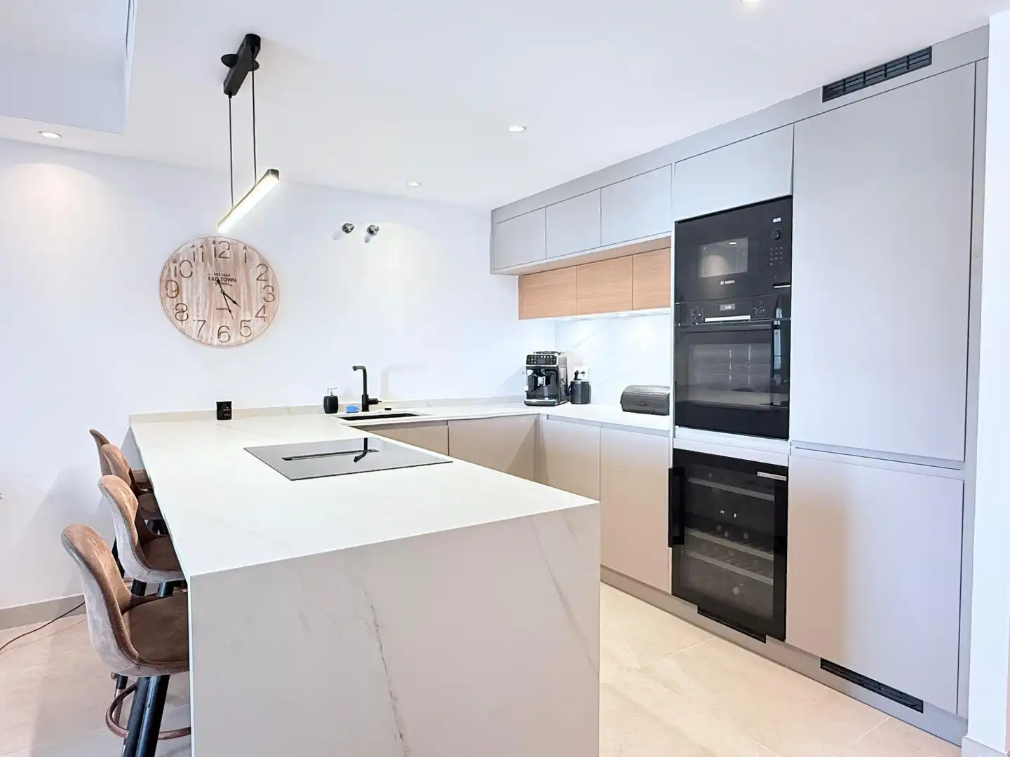 Kitchen of Detached homes for sale in Estepona  with Air Conditioner, Heating and Terrace