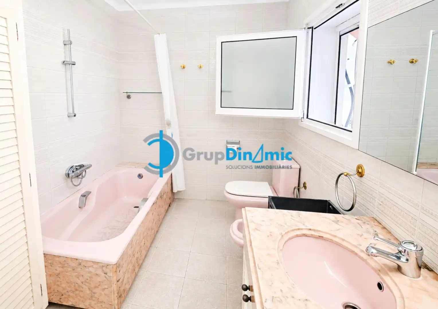 Baño de Piso en venta en Palamós con Aire acondicionado, Calefacción y Terraza