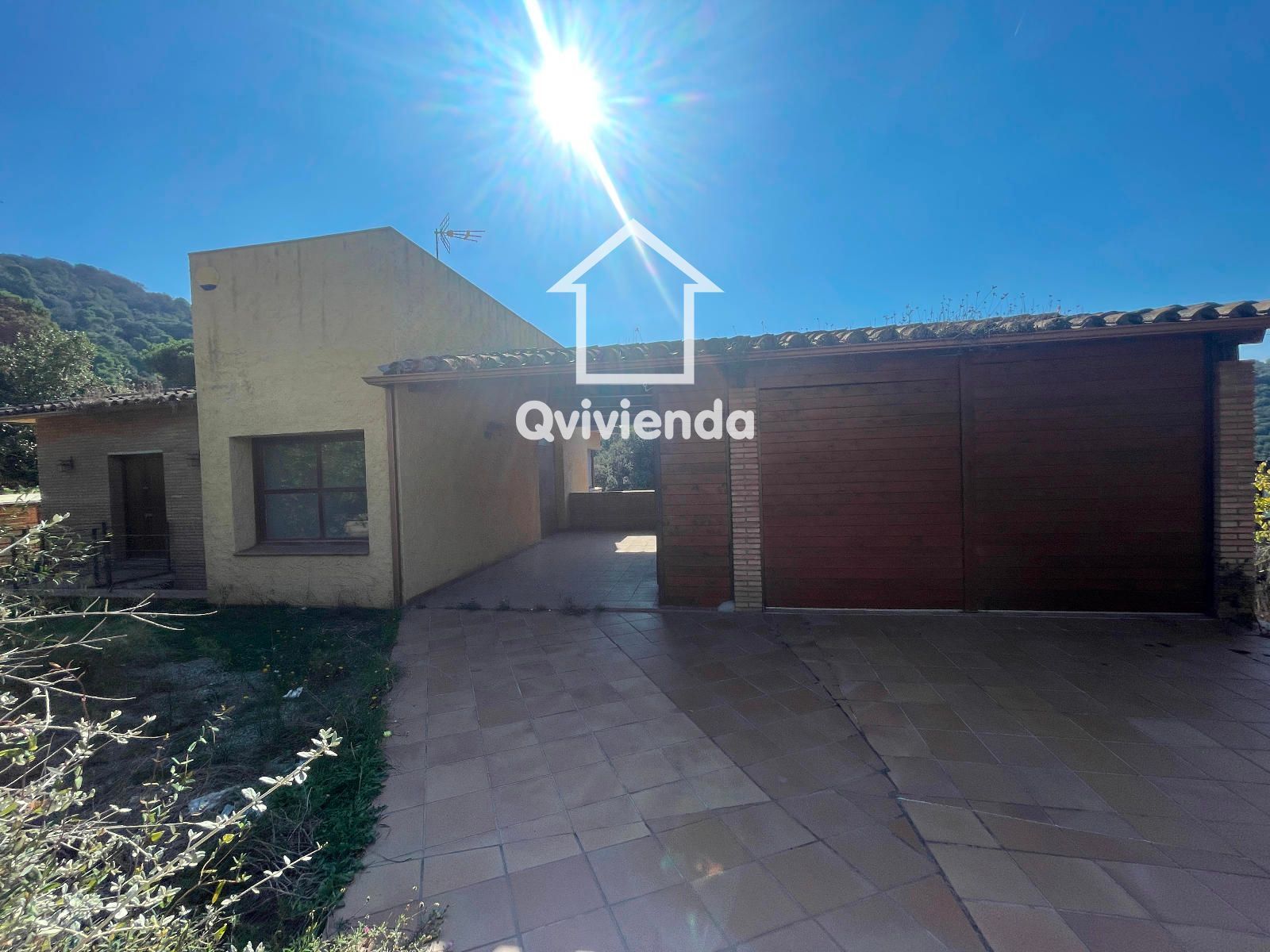 Vista exterior de Casa o chalet en venta en Llinars del Vallès con Aire acondicionado, Calefacción y Piscina