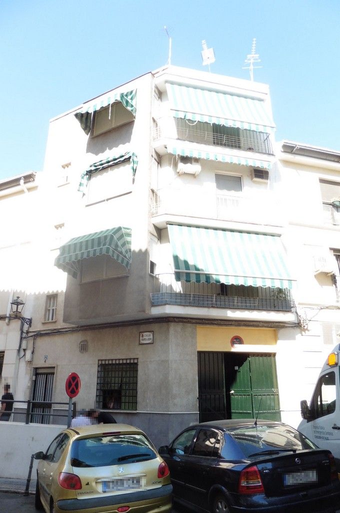 Vista exterior de Piso en venta en  Jaén Capital