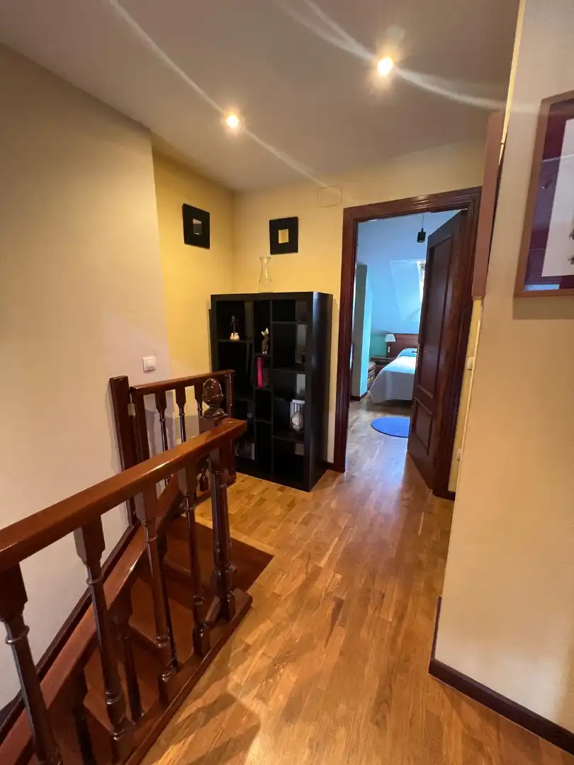 Maisonette zum Verkauf in Nava mit Heizung, Abstellraum und Möbliert
