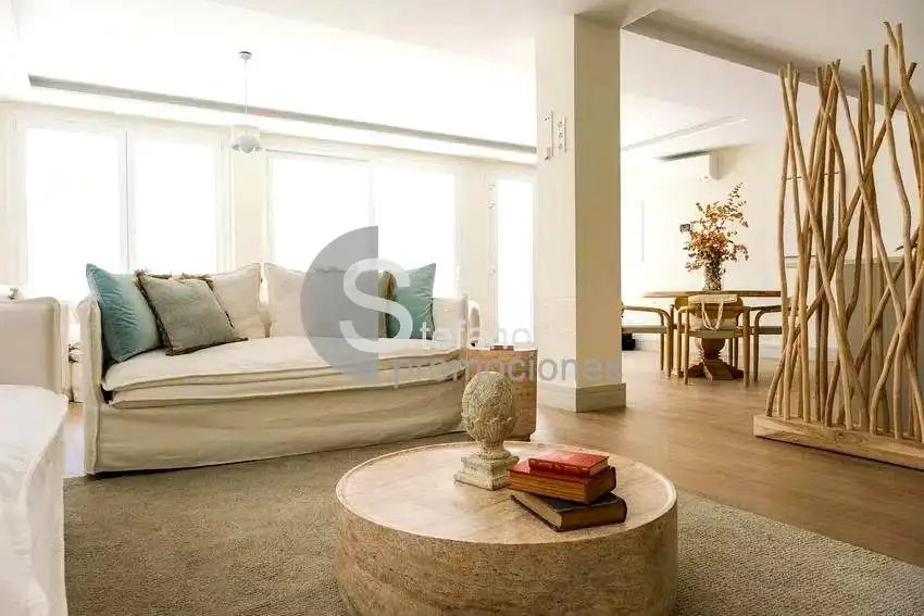 Wohnzimmer von Erdgeschoss zum Verkauf in Málaga mit Klimaanlage und Terrasse