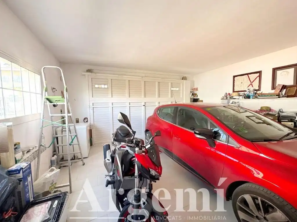 Aparcament de Casa o xalet en venda en Lliçà d'Amunt amb Aire condicionat, Calefacció i Jardí privat