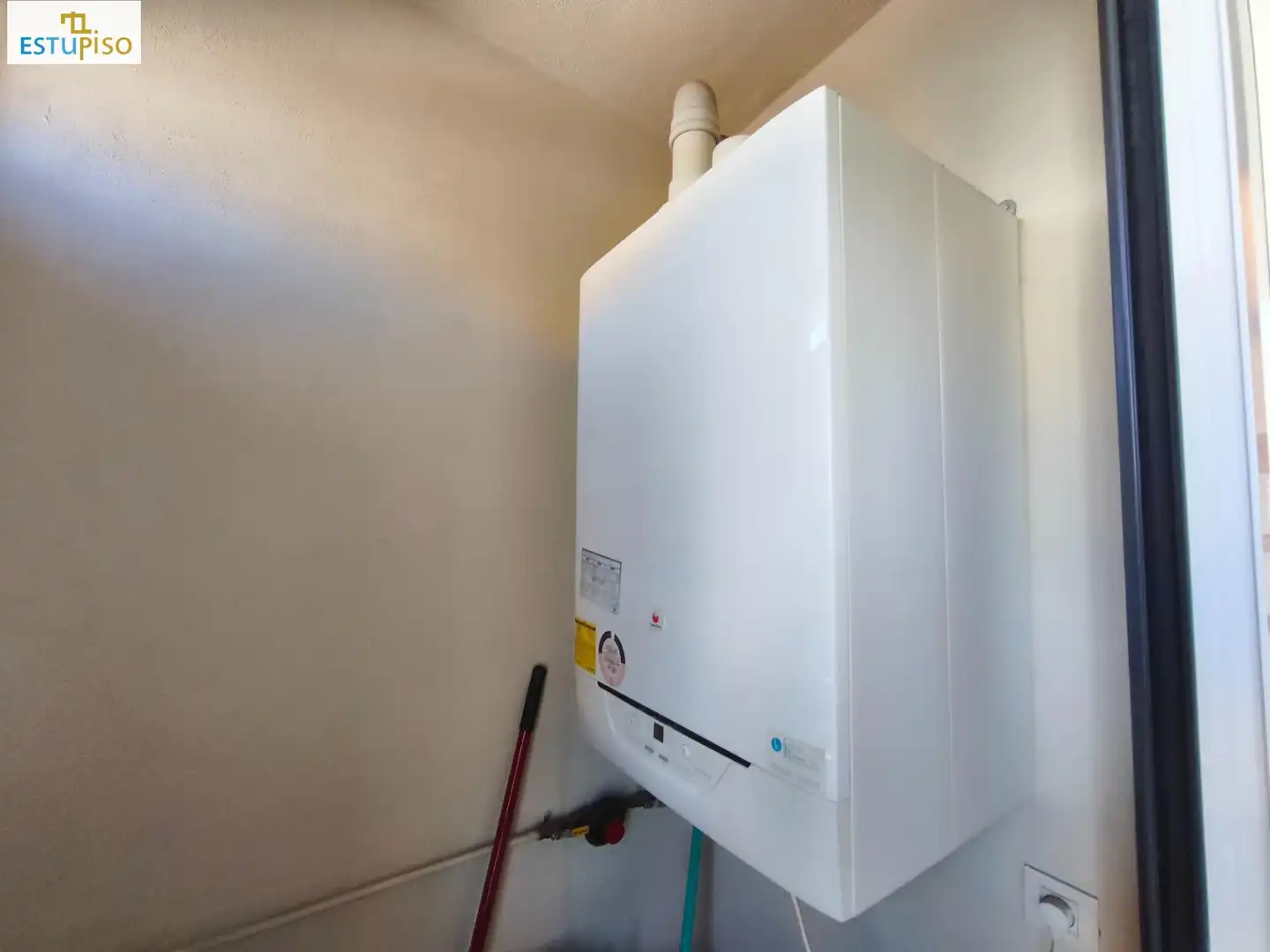 Baño de Piso en venta en Vitoria - Gasteiz con Calefacción, Jardín privado y Terraza