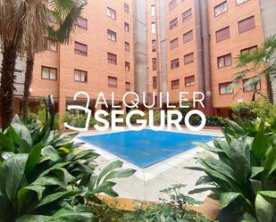 Swimming pool of Flat to rent in  Madrid Capital  with Air Conditioner, Heating and Swimming Pool