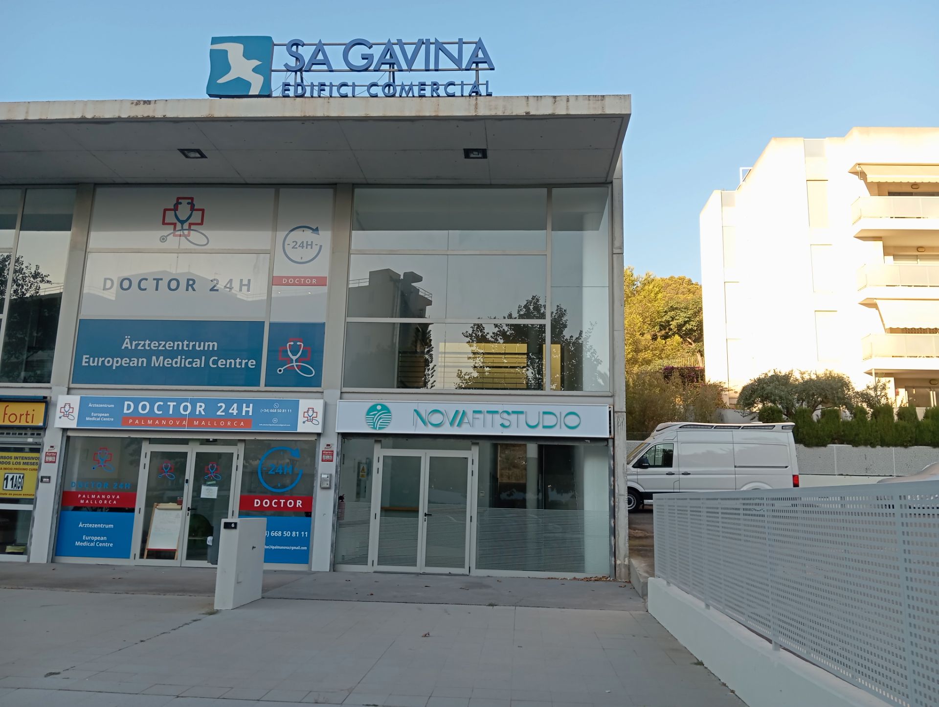 Vista exterior de Local de lloguer en Calvià amb Aire condicionat, Calefacció i Terrassa