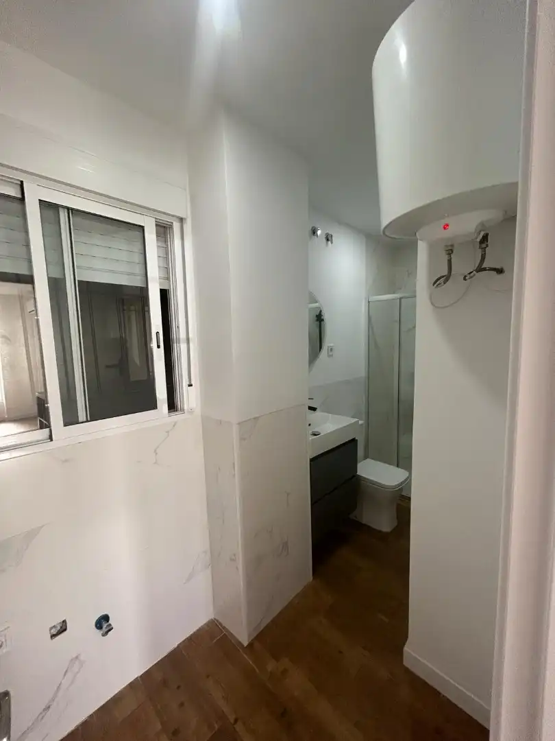 Oficina en venta en Calle de Fray José Cerdeiriña, Las Águilas