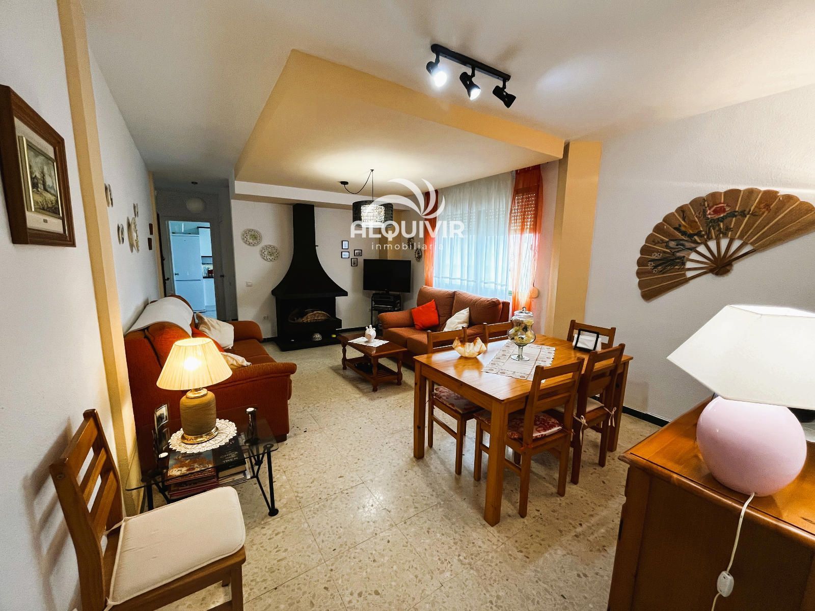 Sala d'estar de Dúplex en venda en Almonte amb Terrassa, Traster i Moblat