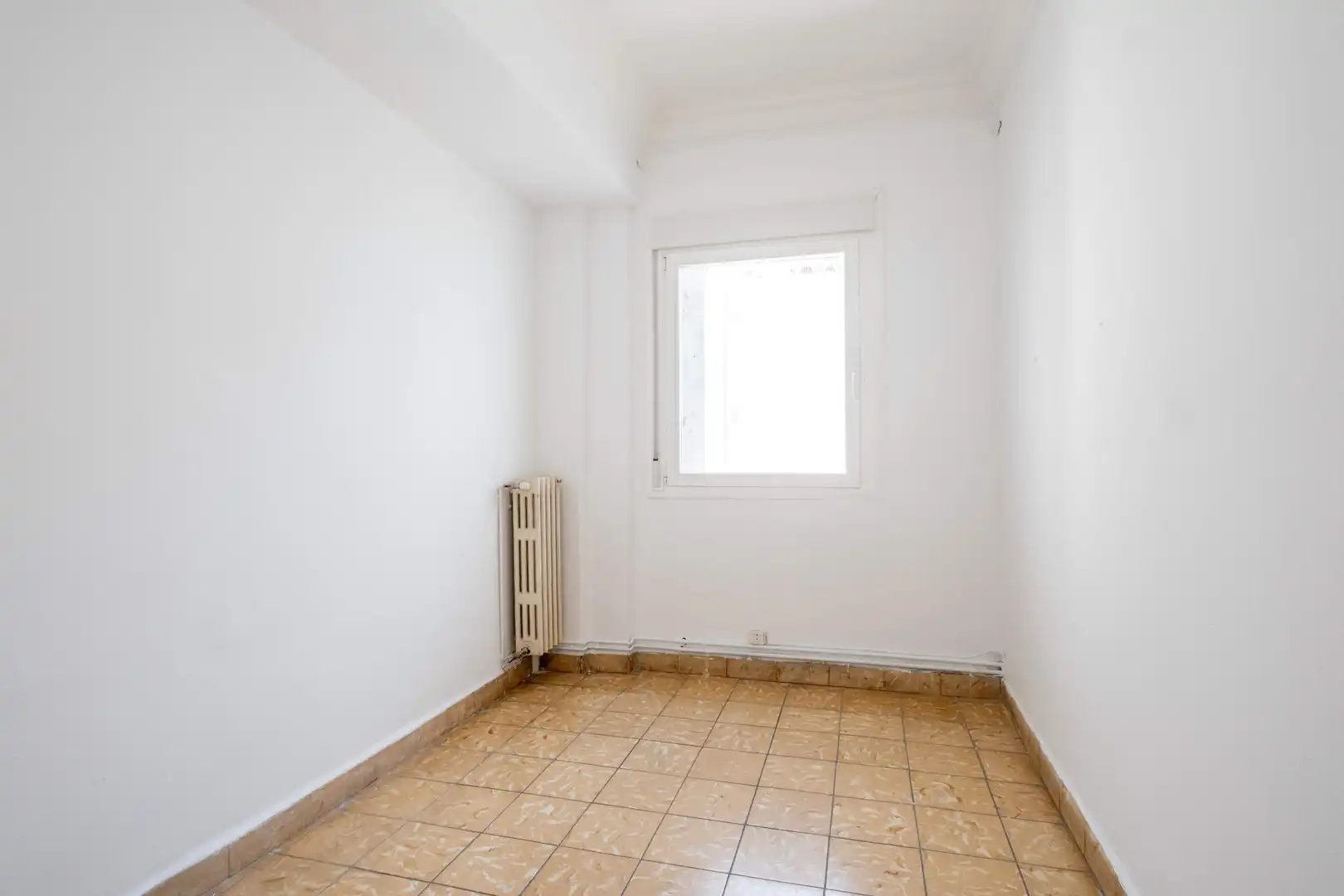 Bedroom of Flat for sale in Zaragoza  with Heating, Terrace and Storage room