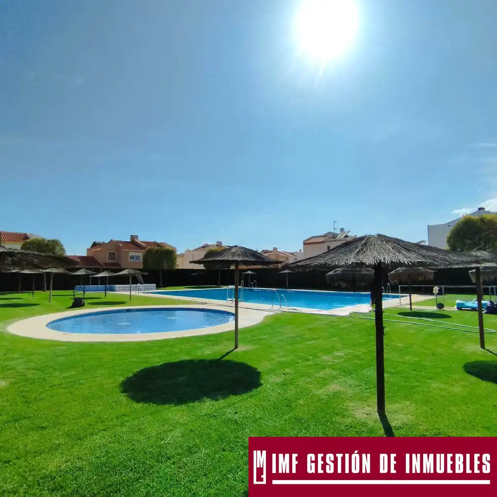 Piscina de Casa o chalet en venta en Vélez-Málaga con Aire acondicionado, Calefacción y Terraza