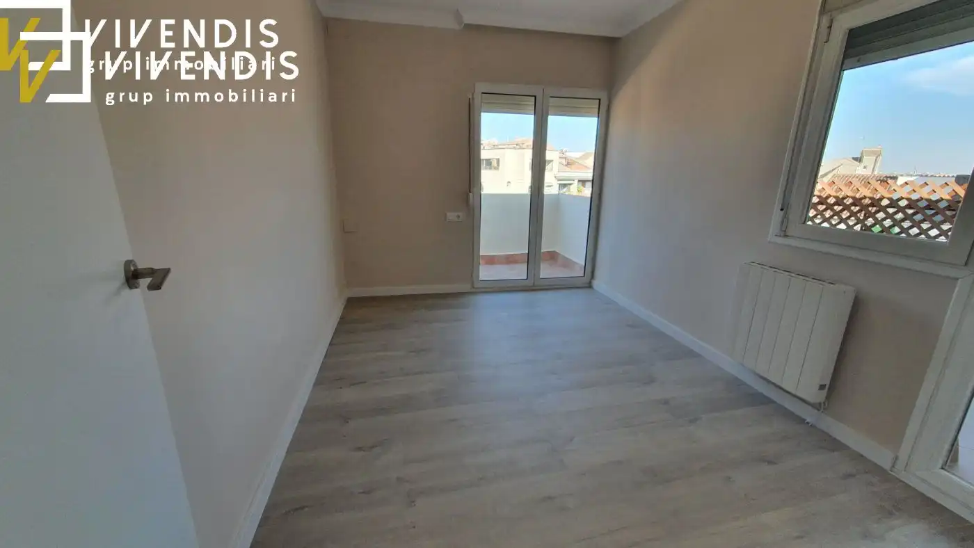 Bedroom of Attic for rent in Lleida  with Air Conditioner, Heating and Parquet flooring