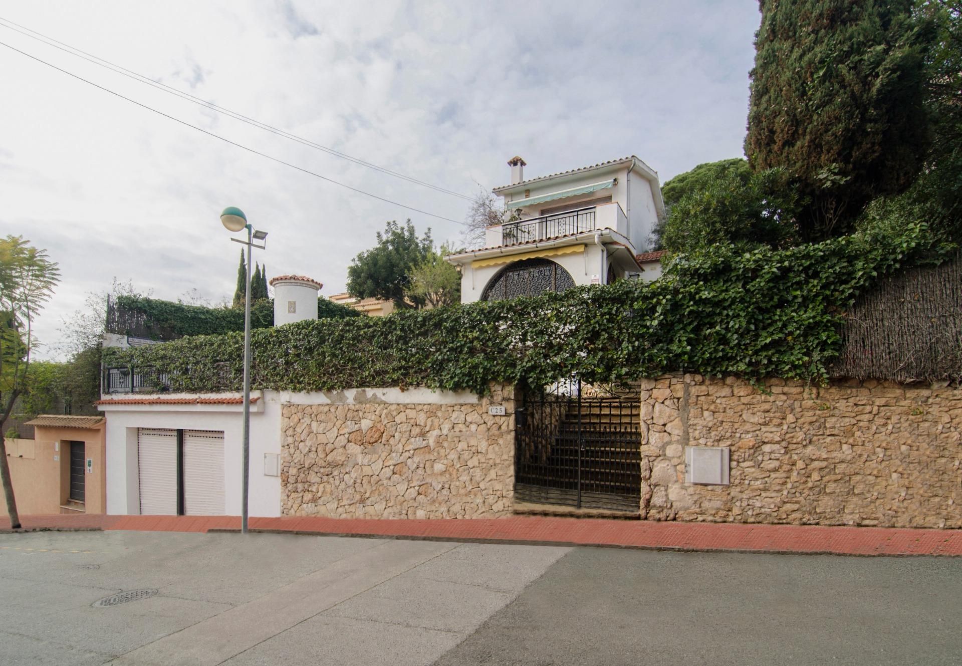 Vista exterior de Casa o chalet en venta en Sant Pere de Ribes con Jardín privado, Terraza y Trastero