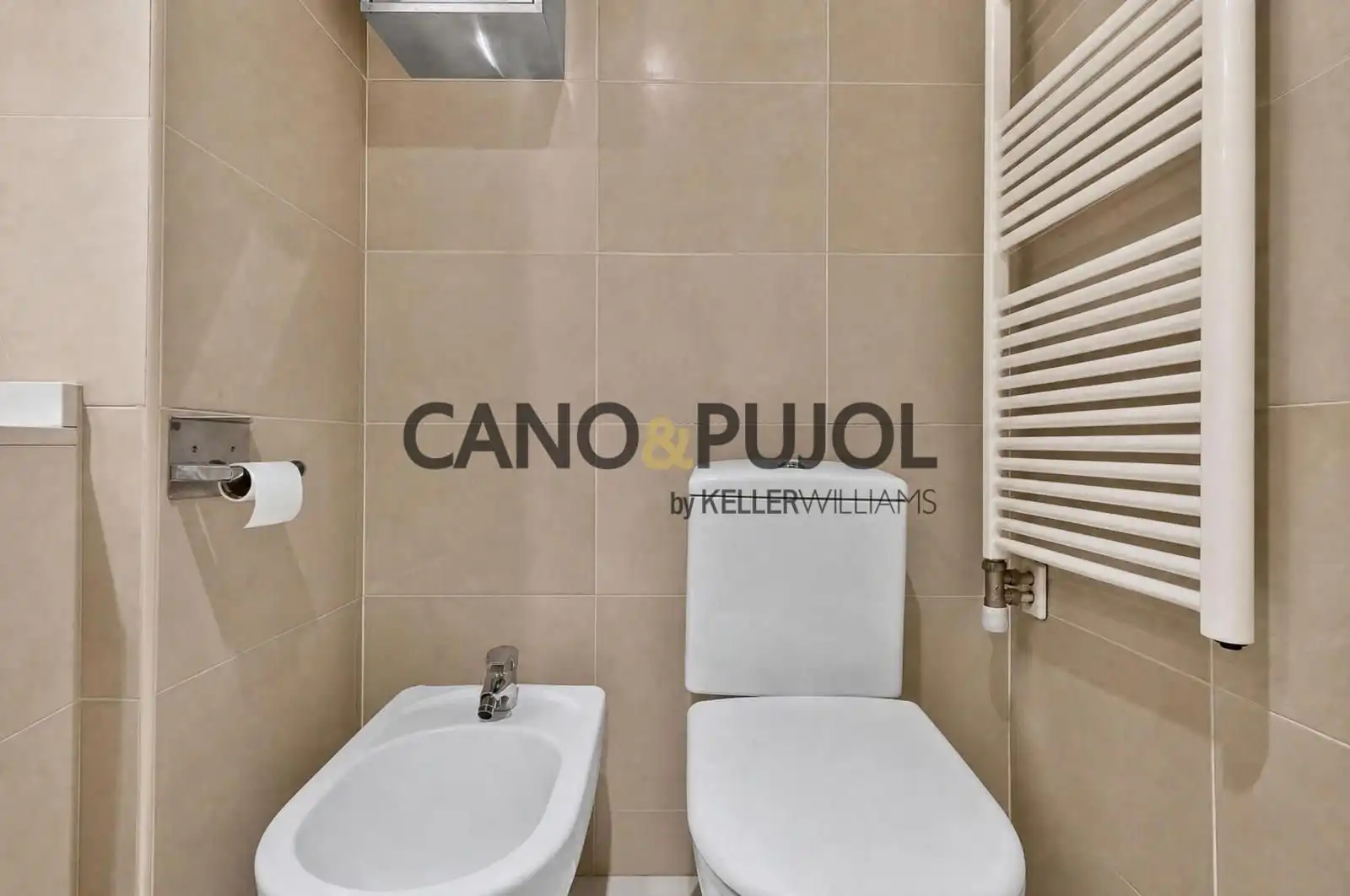 Bany de Pis en venda en Montcada i Reixac amb Aire condicionat, Calefacció i Terrassa