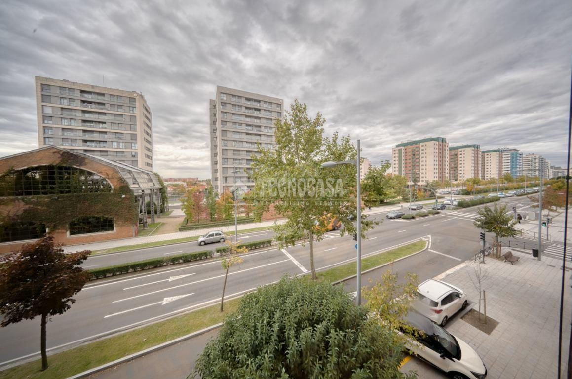 Vista exterior de Pis en venda en Valladolid Capital amb Calefacció i Terrassa