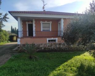 Exterior view of House or chalet for sale in Badajoz Capital  with Air Conditioner, Terrace and Swimming Pool