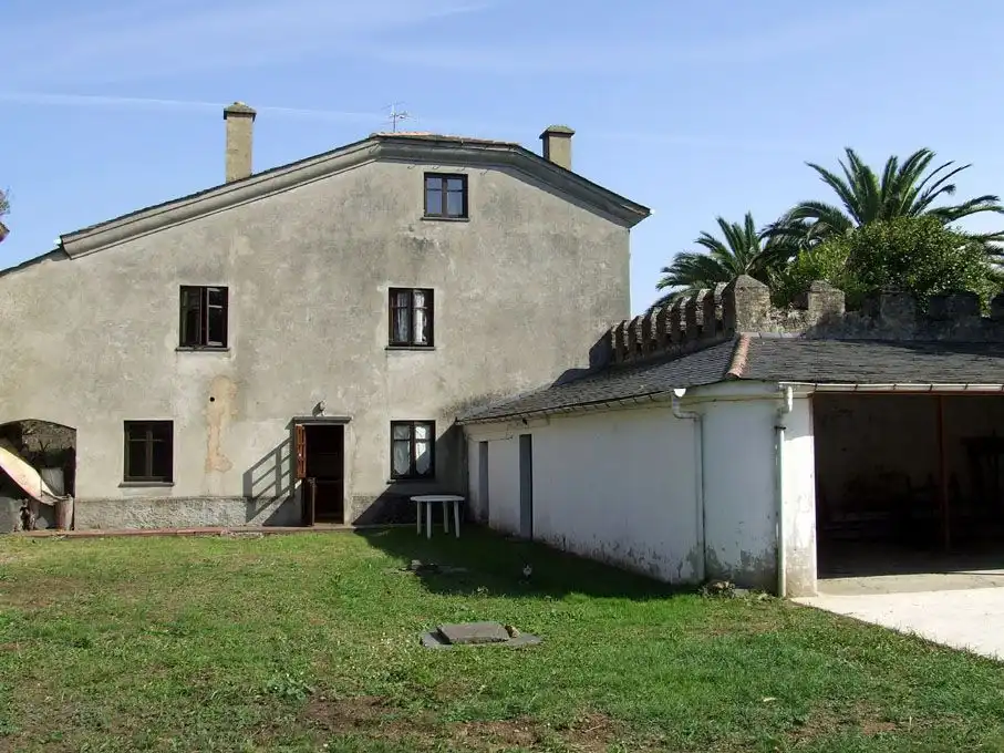 Vista exterior de Casa o chalet en venta en El Franco 