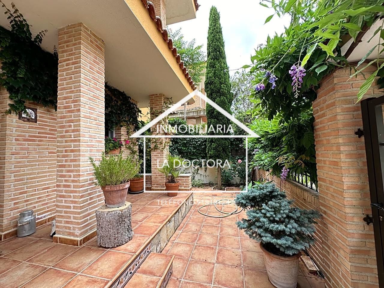 Casa adosada de lloguer a Erillas, Nombela