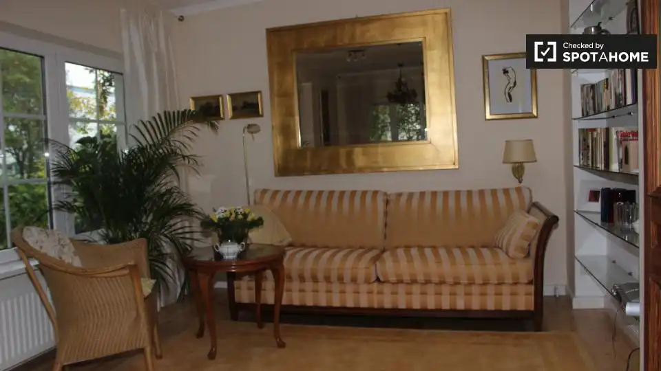 Sala de estar de Apartamento para compartir en Colmenar de Oreja con Aire acondicionado, Calefacción y Terraza