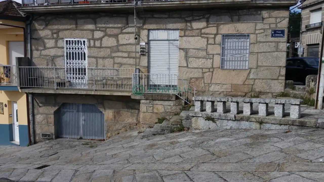 Semi-detached house with terrace for sale in Cudeiro, imagen 2