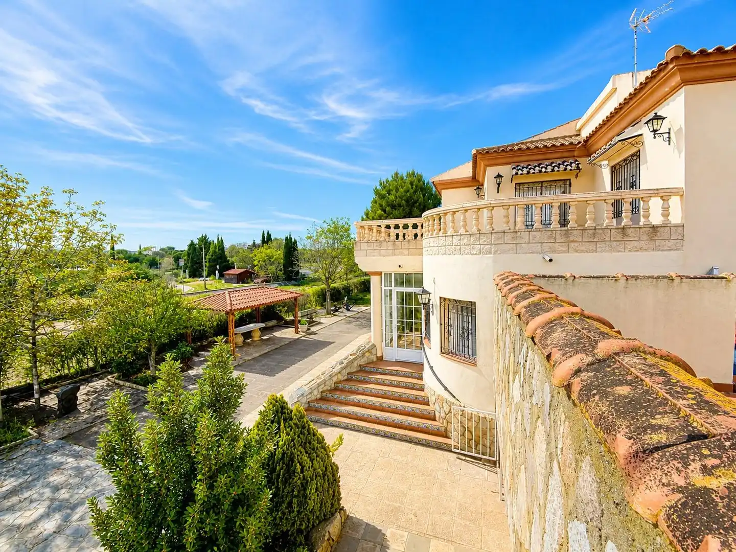 Vista exterior de Casa o xalet en venda en Albacete amb Aire condicionat, Calefacció i Jardí privat