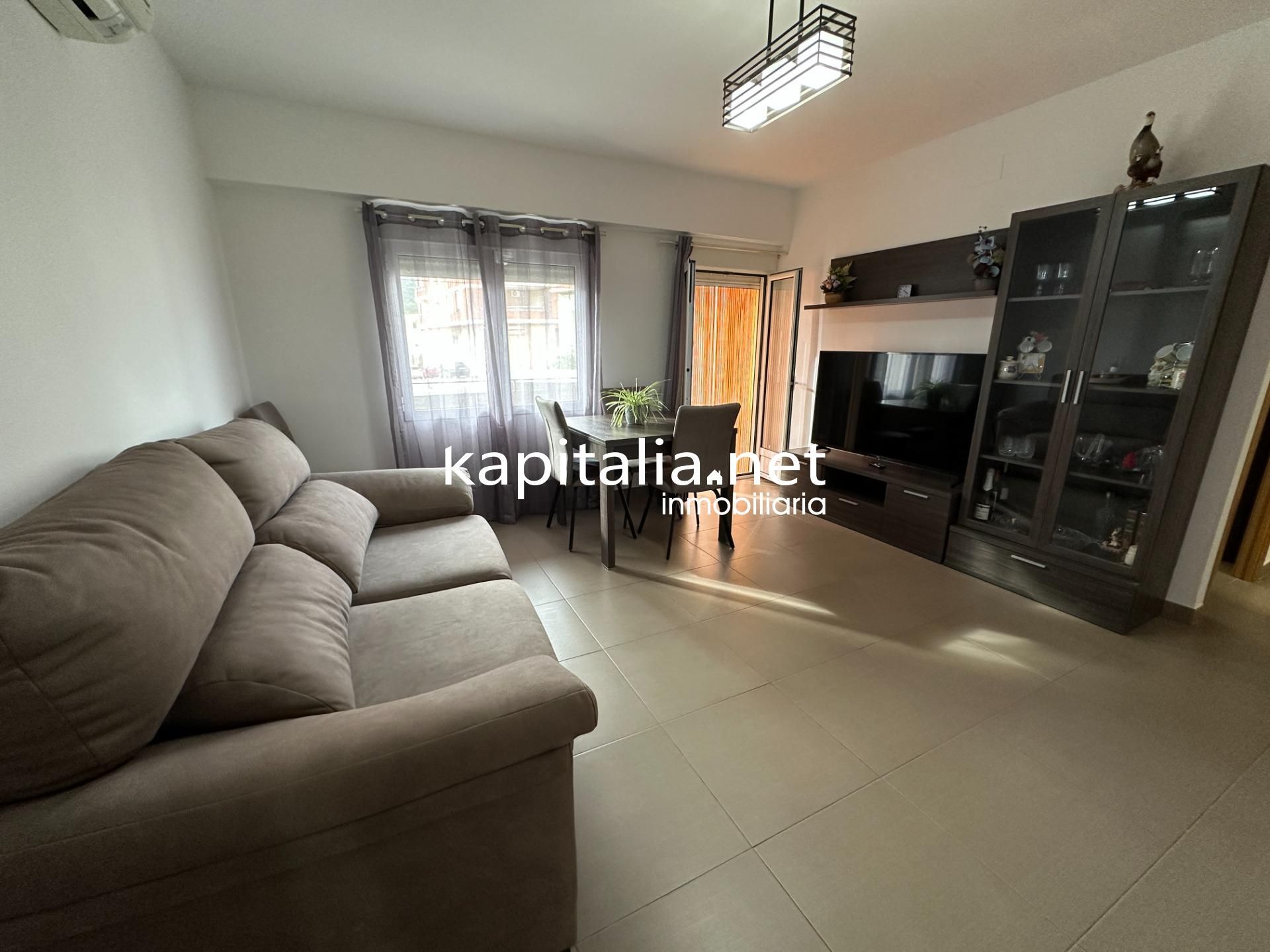 Living room of Flat for sale in Agullent  with Air Conditioner, Terrace and Balcony