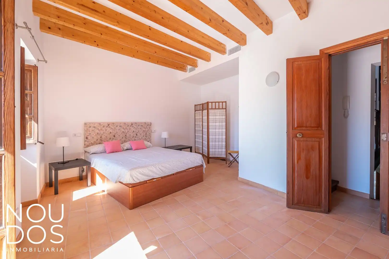 Schlafzimmer von Country house zum Verkauf in Llucmajor mit Klimaanlage, Heizung und Privatgarten