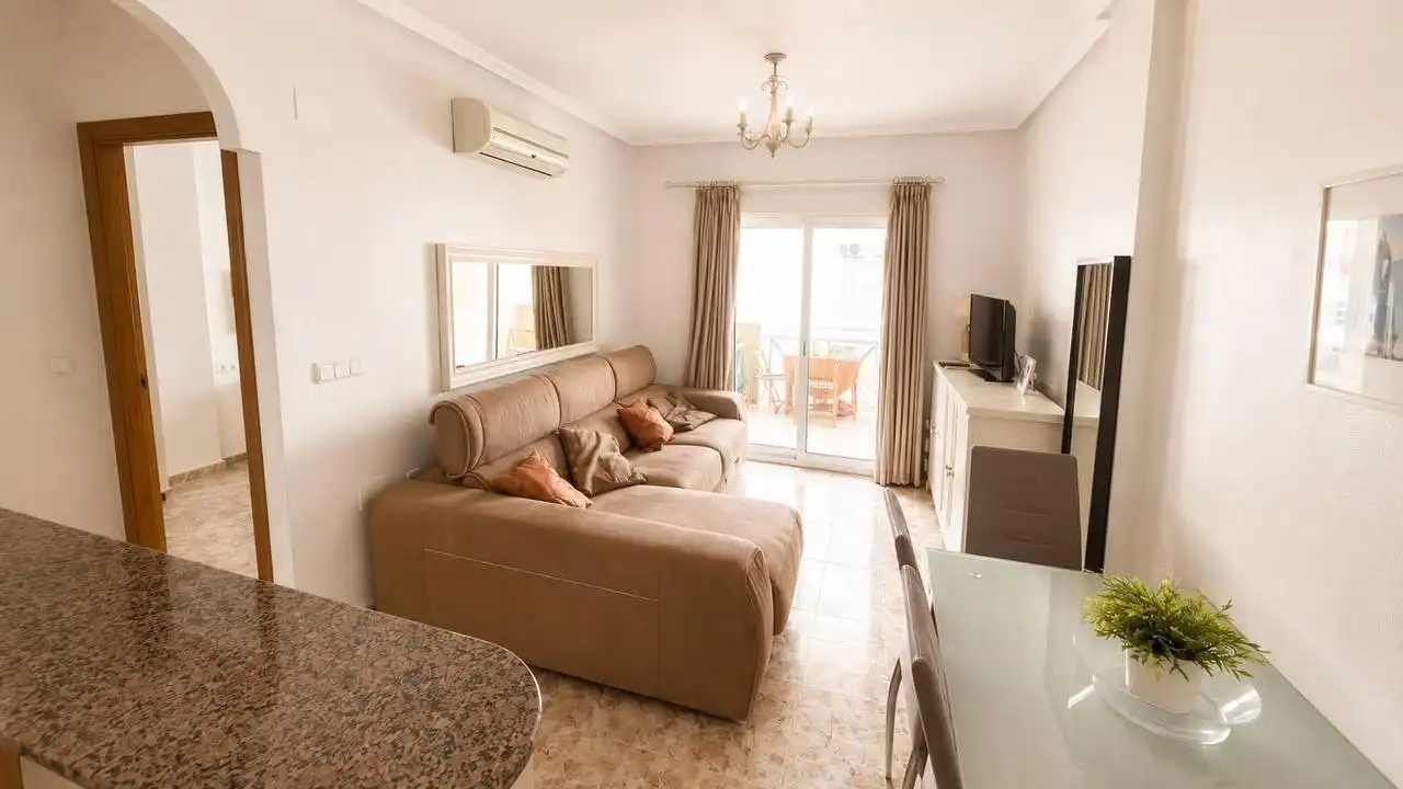 Sala de estar de Apartamento en venta en Orihuela con Jardín privado, Amueblado y Balcón