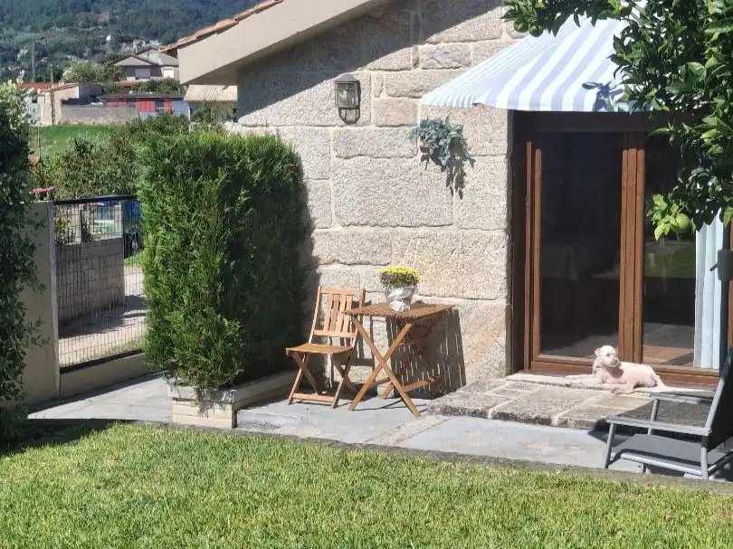 Terraza de Casa o chalet de alquiler en Nigrán con Calefacción, Jardín privado y Amueblado