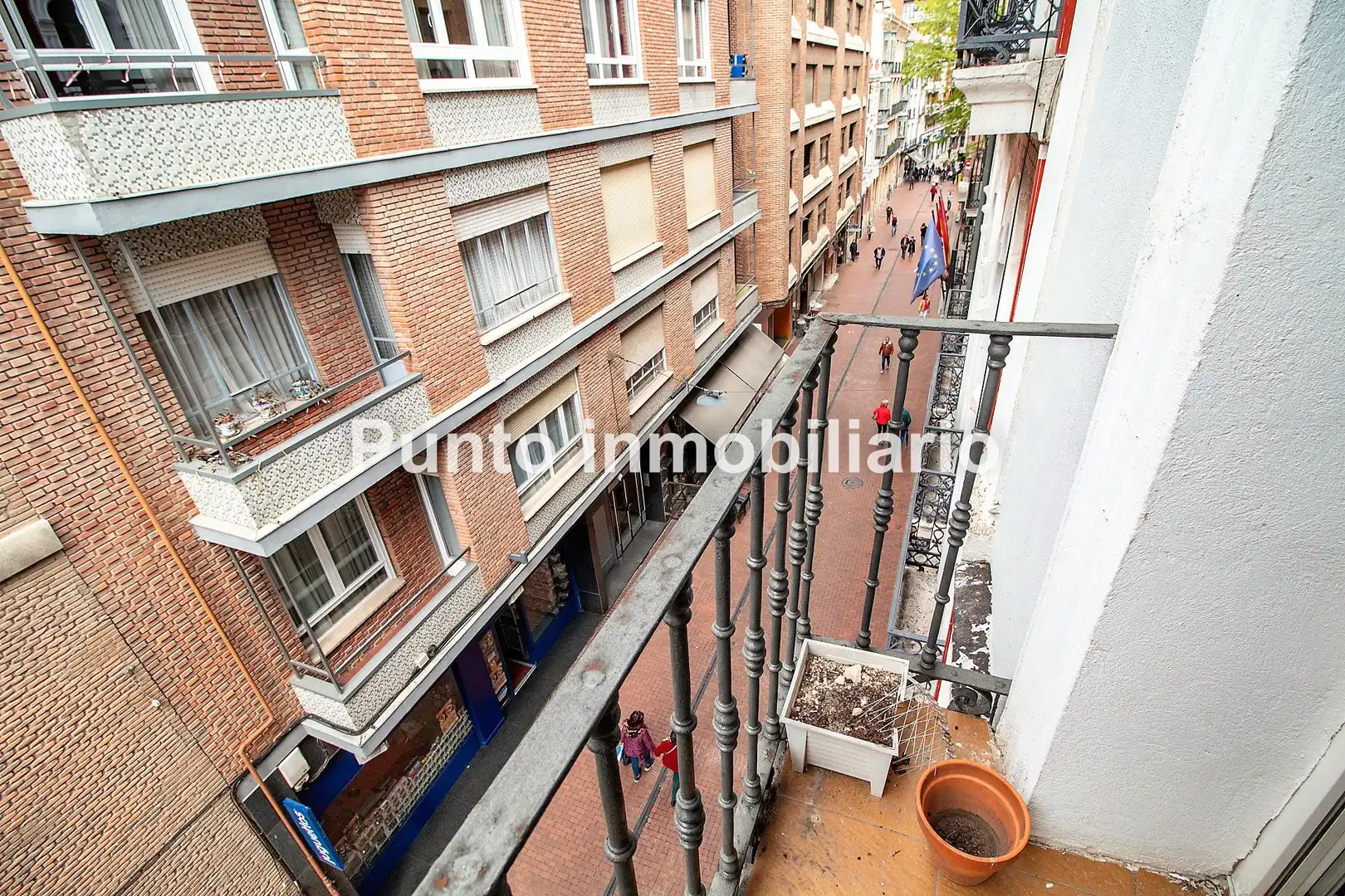 Flat with terrace to rent in Calle de Teresa Gil, imagen 16
