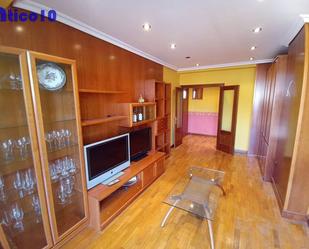 Sala d'estar de Pis en venda en Mieres (Asturias) amb Terrassa