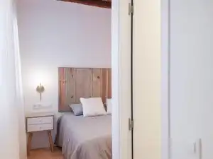 Flat for sale in Calle del Barco, Universidad - Malasaña, Centro